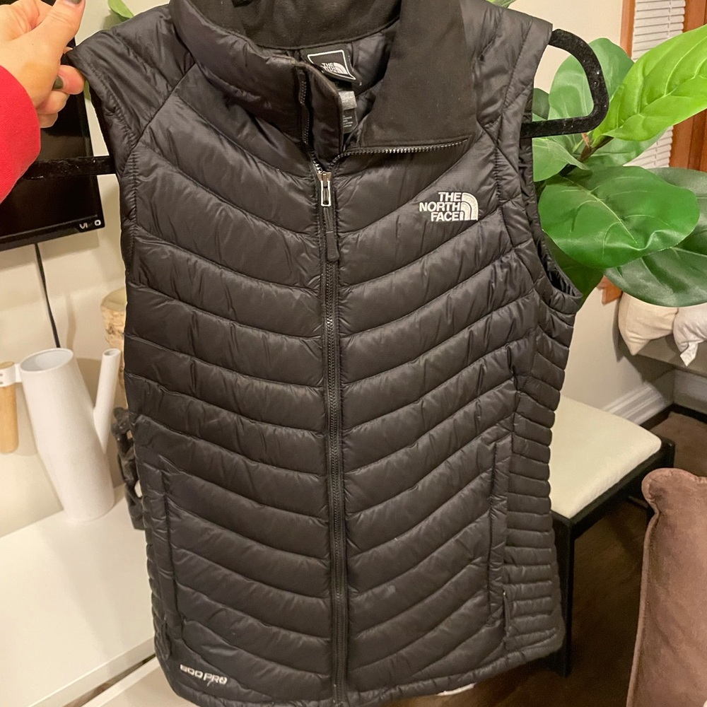 Women’s North Face Vest - 800pro